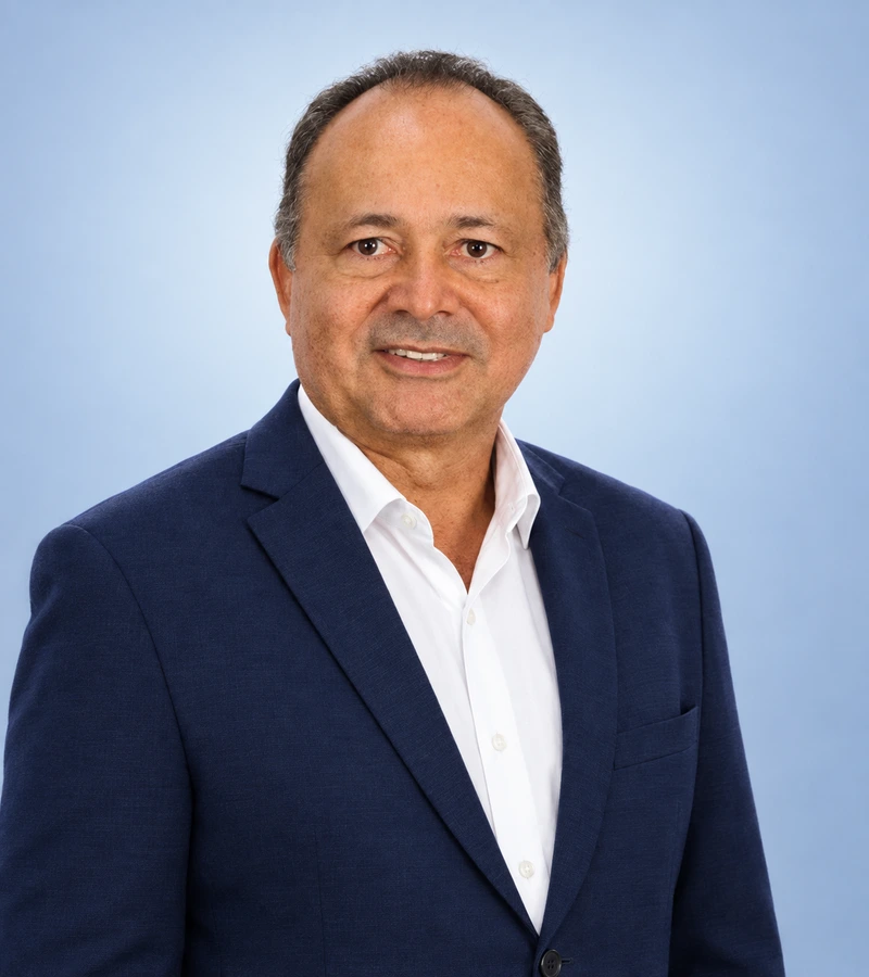 Israel Santana Caires
